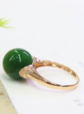 五一劳动节天然和田玉戒指女菠菜绿碧玉圆珠镶18k金指环送老婆