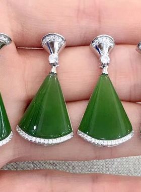 原创925银镶嵌异形菠菜绿玉吊坠