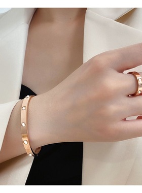 18K玫瑰金钛钢小众个性情侣戒指