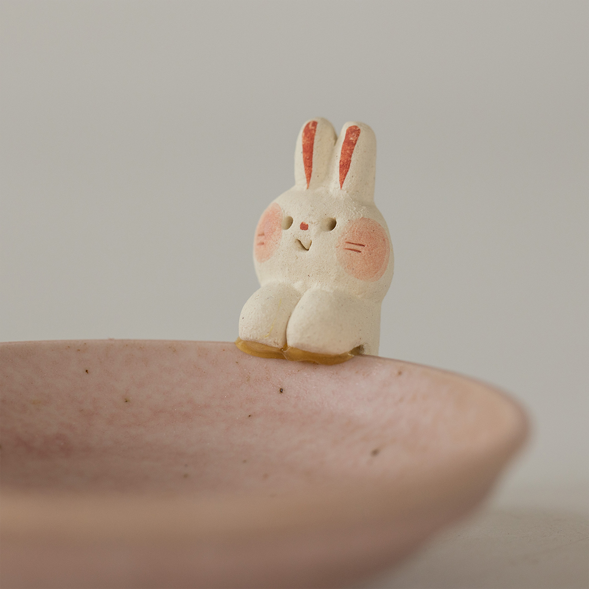 日本进口濑户烧手作可爱兔子香立香座香插线香盘日式香炉摆件 - 图0