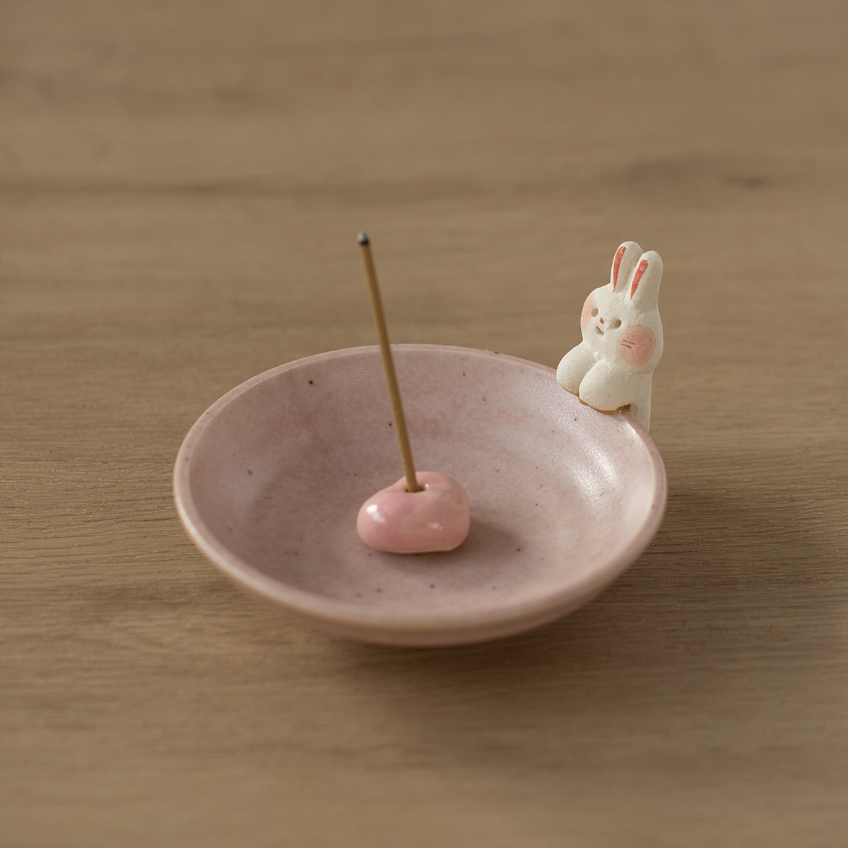 日本进口濑户烧手作可爱兔子香立香座香插线香盘日式香炉摆件 - 图1