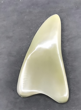 天然4-6mm厚黄牛角刮痧板