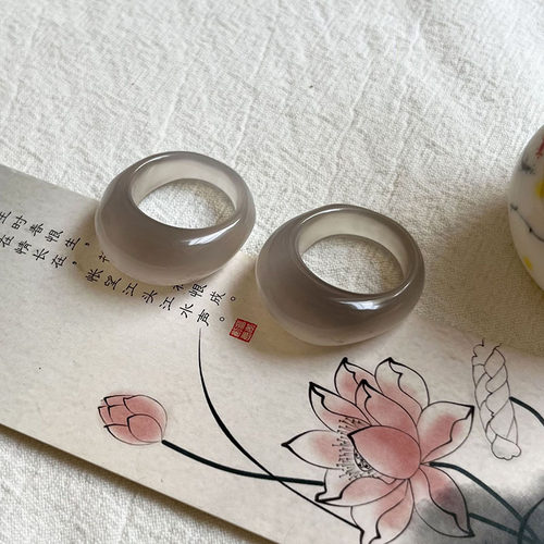 夸张天然玛瑙戒指男女款个性冷淡风冰种玉髓饰品吸睛指环扳指新款 - 图0