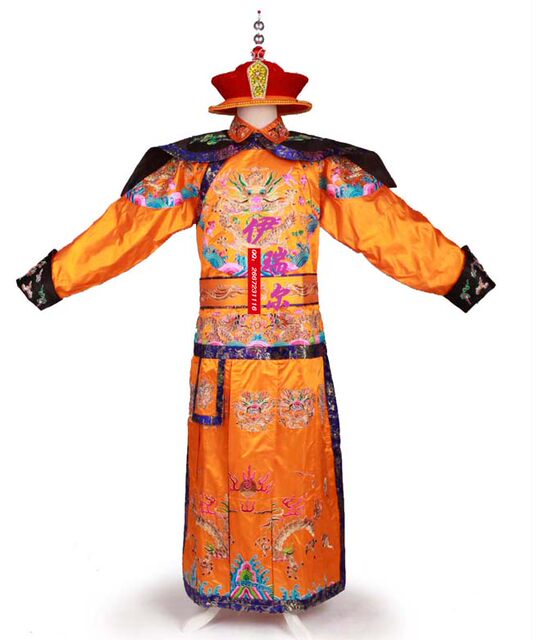 Qing Dynasty Emperor's Dragon Robe Photography Performance in Ancient Costumes