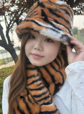 毛绒鹿纹渔夫帽女秋冬季保暖仿皮草帽子围脖两件套百搭氛围感洋气