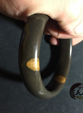 砭美康玄黄老料5A带黄斑砭石手镯