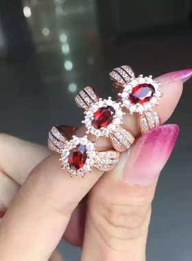 天然时尚风鸽血红活口石榴石戒指