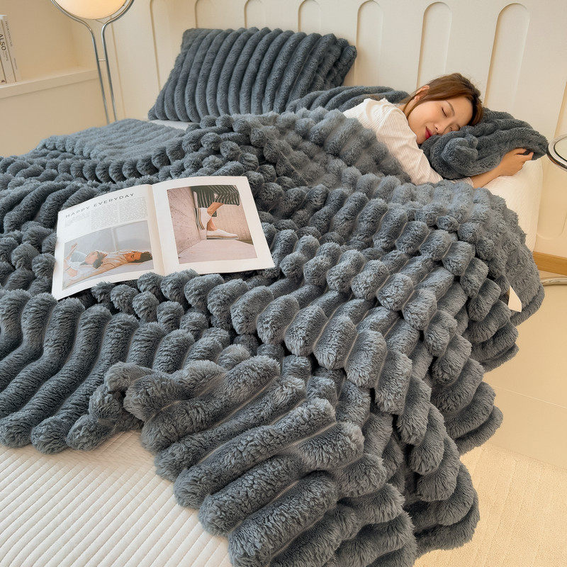 兔毛绒毛毯办公室午睡盖毯加厚珊瑚绒牛奶绒宿舍沙发小毯子床上用,淘宝优惠券,粉丝福利购,淘宝优惠卷