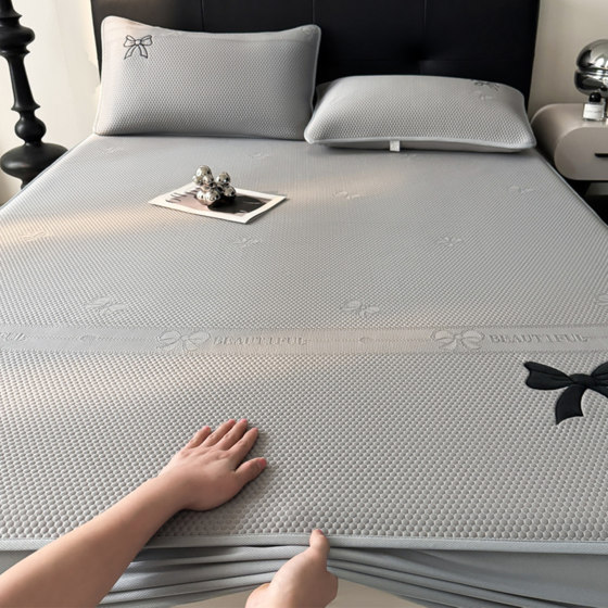 Fitted bed sheet style ice bean mat