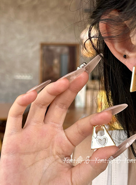 饮品小众设计高级感几何镂空爱心金属耳圈女韩国个性百搭气质耳饰