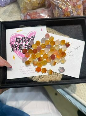 天然玛瑙俏色小鱼手链女款多宝闺蜜生日伴手礼玉髓手串