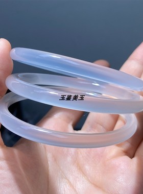 6毫米细圆条白冰玉髓美人镯