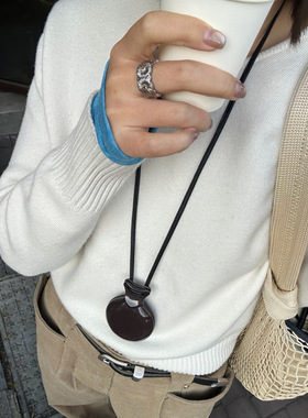 Lemai*中性黑色音乐之镜项链  深棕色树脂材质可打开双面镜吊坠