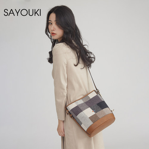 2024新款Sayouki女士水桶包斜挎单肩时尚秋冬托特包女款设计感 - 图1