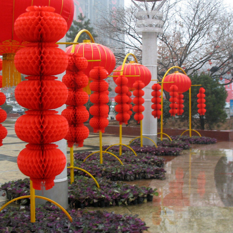 2024小红纸灯笼挂饰过新年元旦蜂窝大院子结婚布置龙年新年装饰品