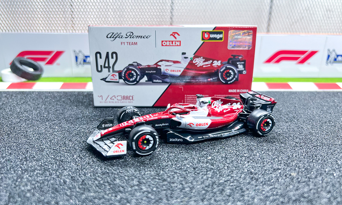 [CarBox]比美高 1:43 F1赛车模型车模阿尔法罗密欧C42周冠宇精装-图2