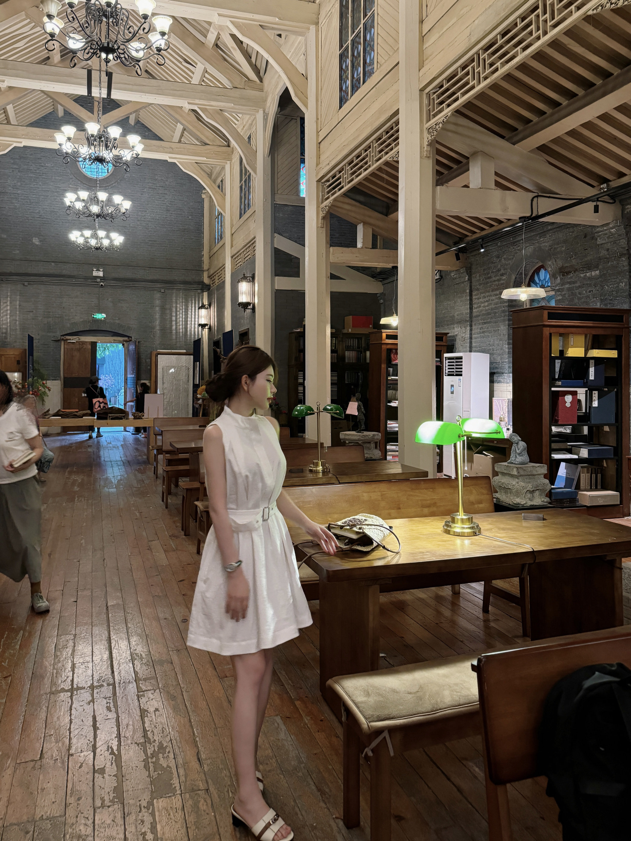 Luuu【艺术生姐姐】原A1aia独家首发气质通勤高腰系带立领连衣裙