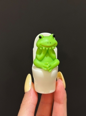 【厕所搭子】马桶青蛙可爱小摆件装饰桌面噗噗睡着了同款仿真礼物