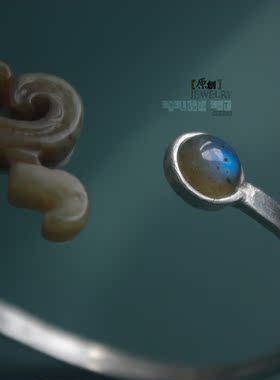 【骑单车的猫】原创设计 做旧和田玉手镯 拉长石银镯子男女复古风