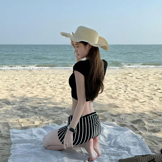 Women's beach vacation hot spring splits