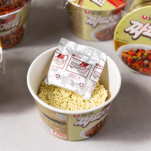 韩国进口零食农心炸酱面123g碗桶装干拌面方便面泡面碗面休闲食品 - 图0