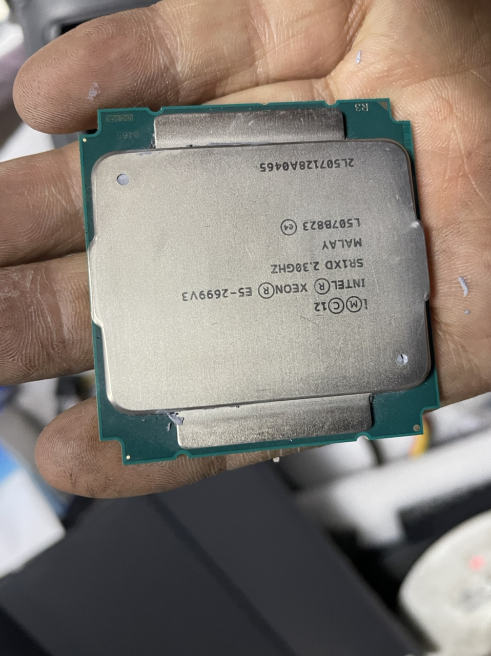 Intel/英特尔 至强 e5-2699V3 CPU 18核36线程2.3g 2011-3 正式版 - 图0