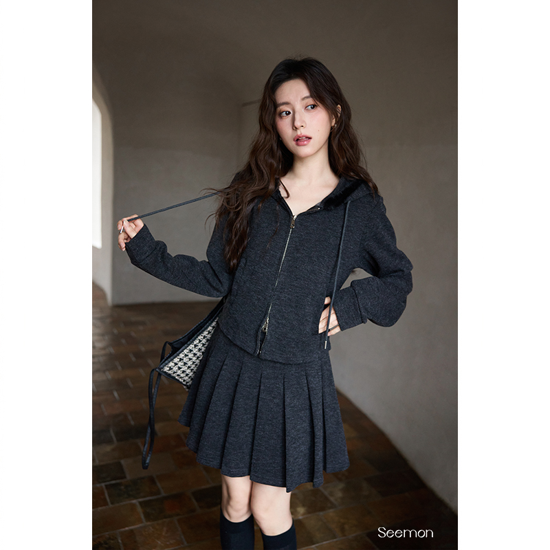 夕蒙2025新款秋冬韩系气质小个子高级时尚洋气小众卫衣半身裙套装 - 图0