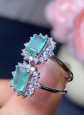 天然哥伦比亚祖母绿戒指主石尺寸5*7mm，925纯银精工镶嵌