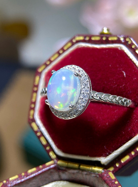 天然欧泊戒指 火彩绚丽主石6*8mm925银镀白金色镶嵌 指圈活口