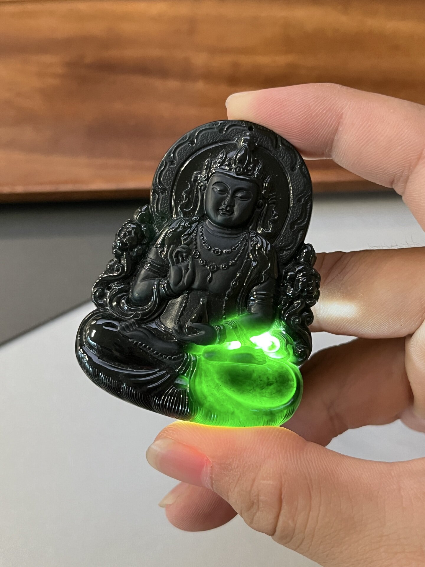 缅甸墨翠净瓶观音/度母 黑度好 打灯通透 油性十足 