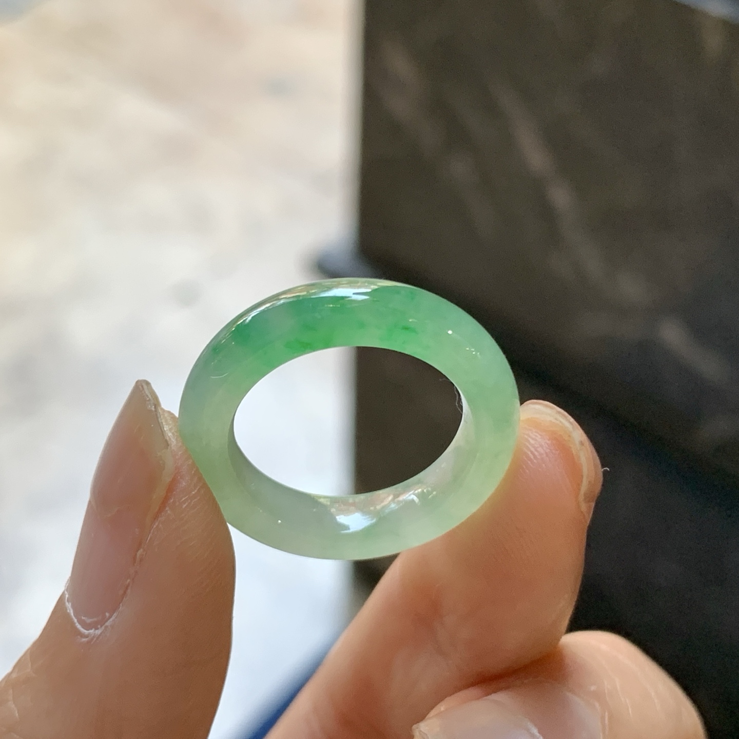 翡翠冰绿指环戒指 料子冰透 荧光十足 价7500 - 图3