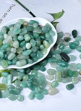 天然绿东陵碎石摆件水晶原石打磨