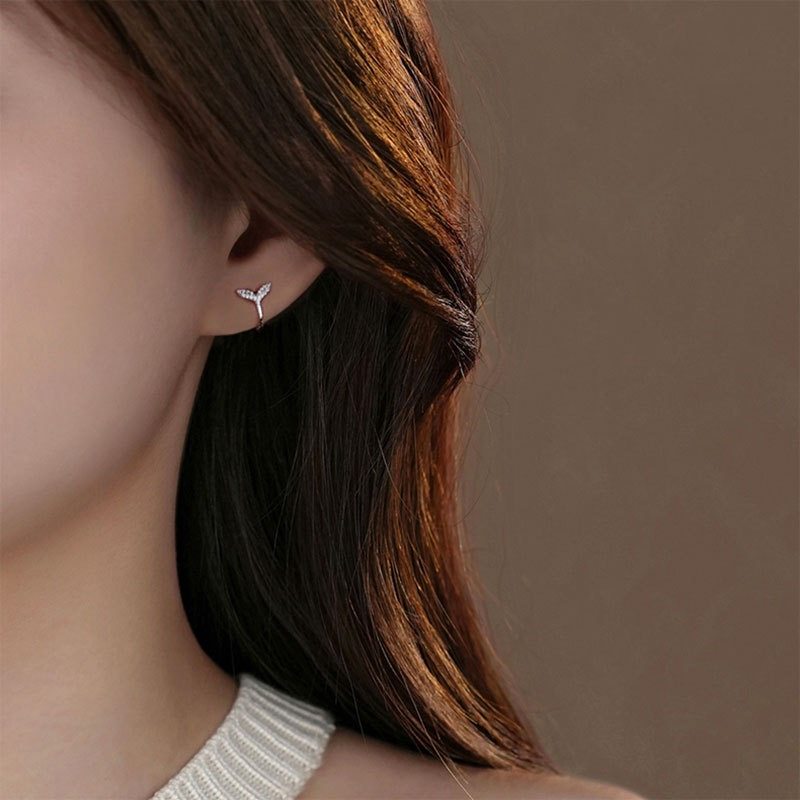 鱼尾耳扣女小众设计感高级耳环圈满钻耳环气质养耳洞轻奢女耳饰品,淘宝优惠券,粉丝福利购,淘宝优惠卷