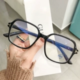 Модная тенденция анти -бло -блудные бокалы миопий