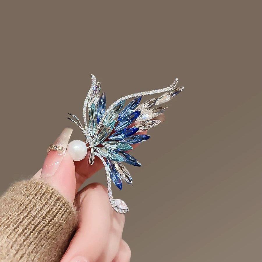 精致水晶蝴蝶胸针高档女小众时尚轻奢别针高级感胸花西装大衣配饰,淘宝优惠券,粉丝福利购,淘宝优惠卷