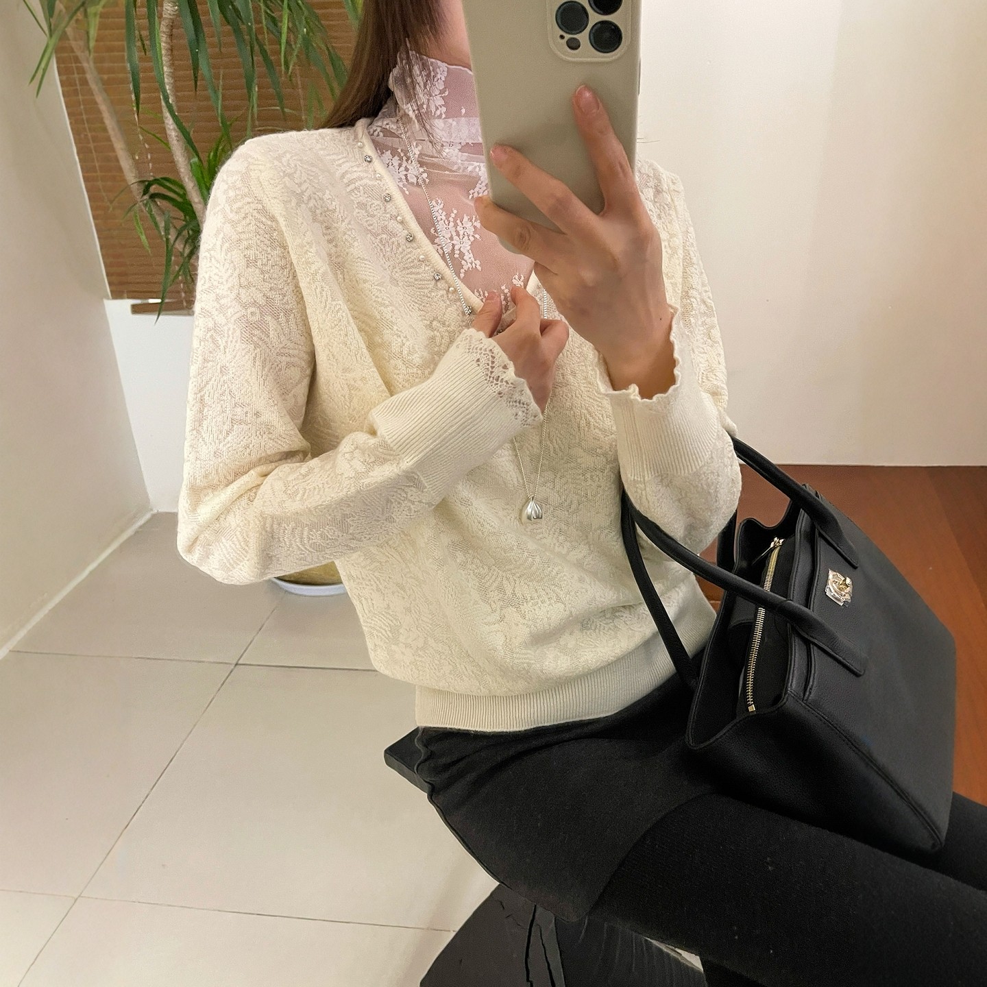 蕾丝钩花半高领羊毛针织衫女欧洲站2025冬装新款欧货女装打底衫潮,淘宝优惠券,粉丝福利购,淘宝优惠卷