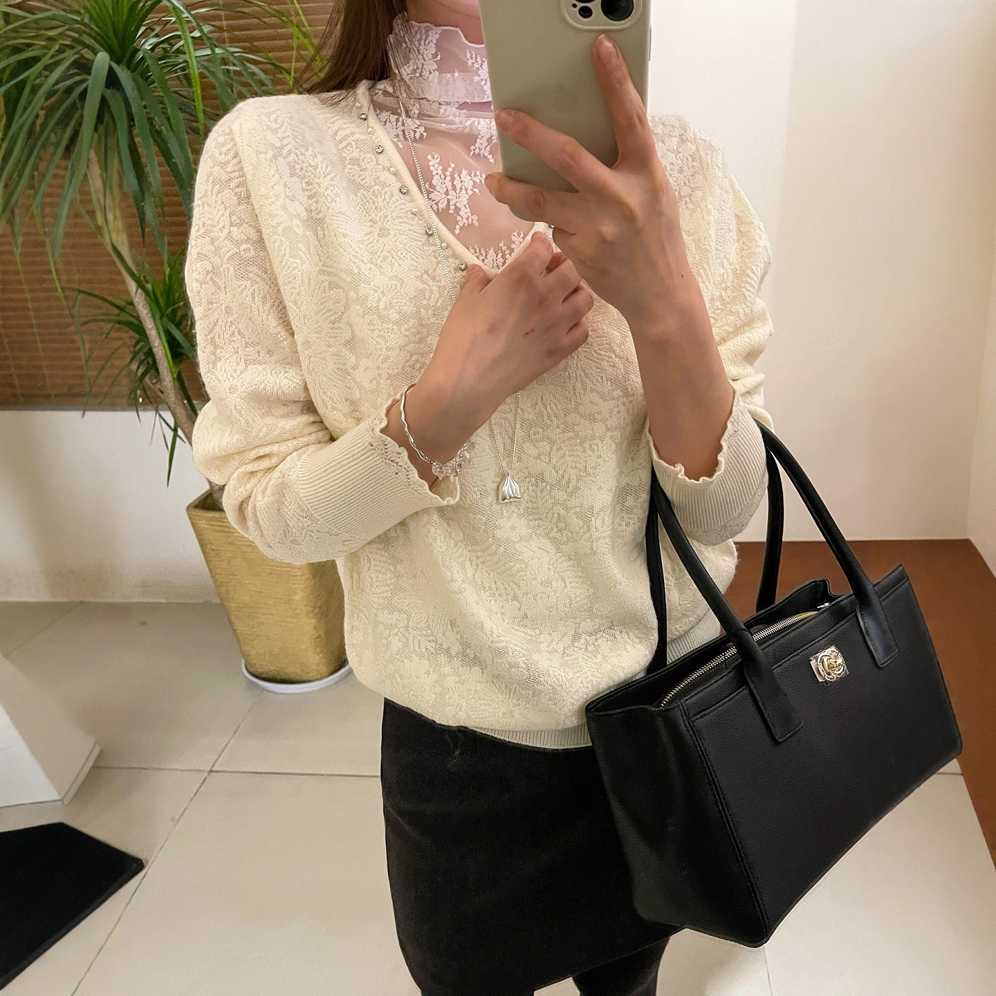 蕾丝钩花半高领羊毛针织衫女欧洲站2025冬装新款欧货女装打底衫潮,淘宝优惠券,粉丝福利购,淘宝优惠卷