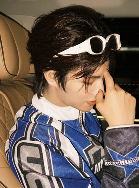 王一 博同款小框方形太阳镜女糖果色街拍走秀沙滩墨镜跨境潮眼镜