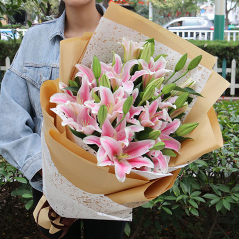 圣诞节百合花重庆鲜花同城速递永川江津长寿江北南坪渝北花店送花