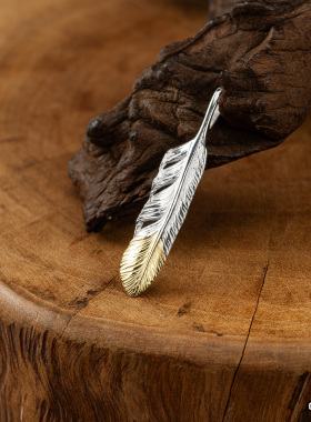 菊地健小号羽毛吊坠项链