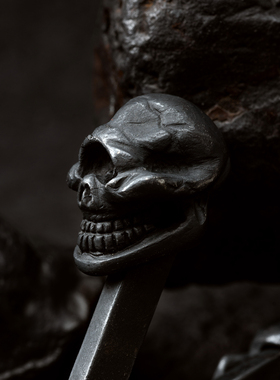 高山隆通用银饰骷髅头吊坠