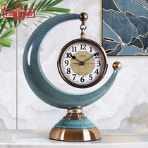 Lisein Eurostyle Seat Clock Living Room Fashion Creative Bench Clocks Home Quartz Clock Clock Wine Cabinet Decorations Pendulum pieces