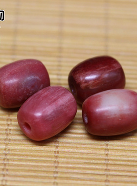 油润骆驼骨沁血色桶珠两通配饰