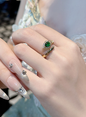 欧美复古高级祖母绿宝石灵蛇戒指
