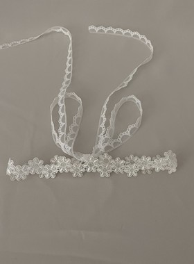 甜酷白色蕾丝绑带项链女choker辣妹风长款项圈复古设计感飘带颈链