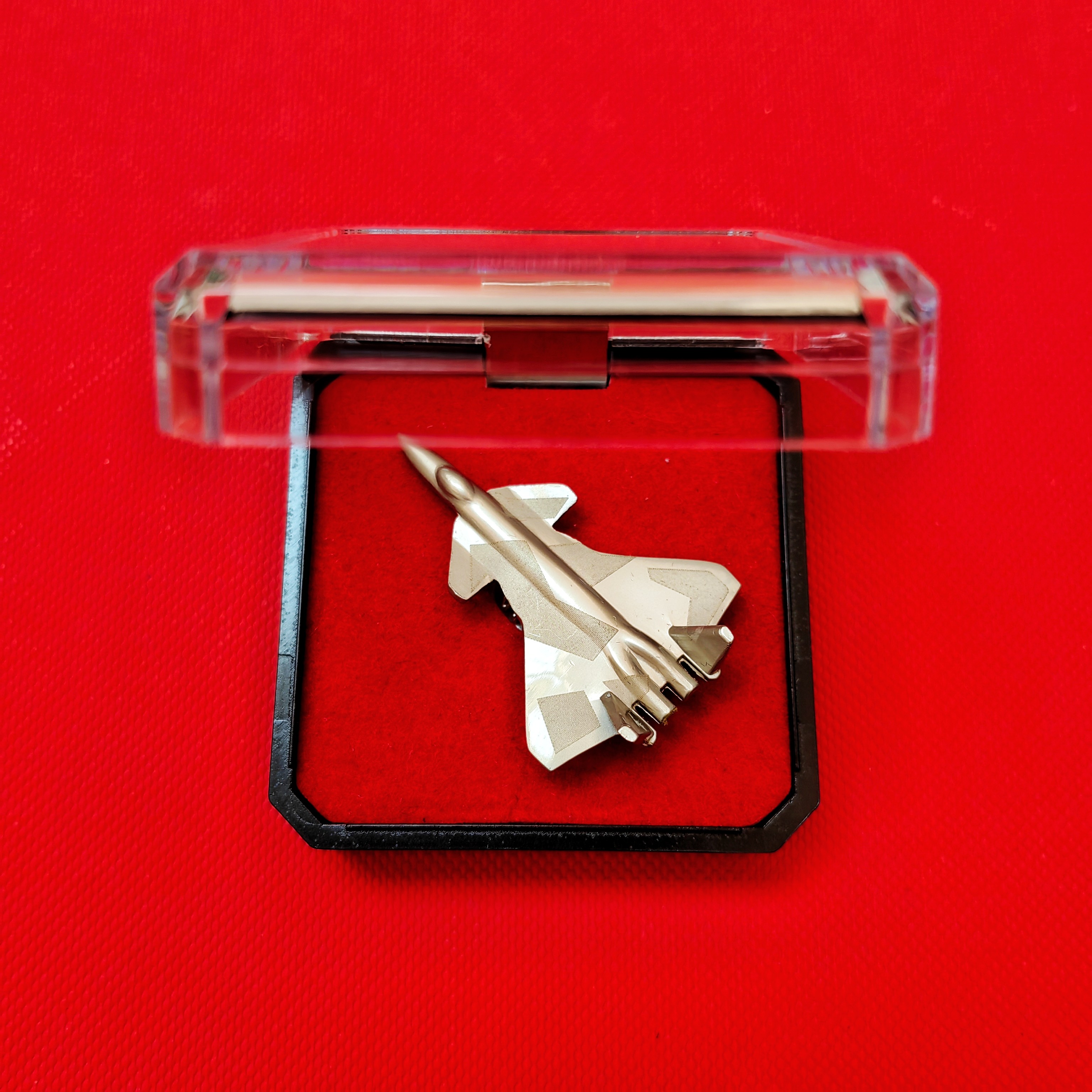 长空工业歼35珠海航展纪念徽章歼20歼15战斗机航空仿真收藏小礼品,淘宝优惠券,粉丝福利购,淘宝优惠卷