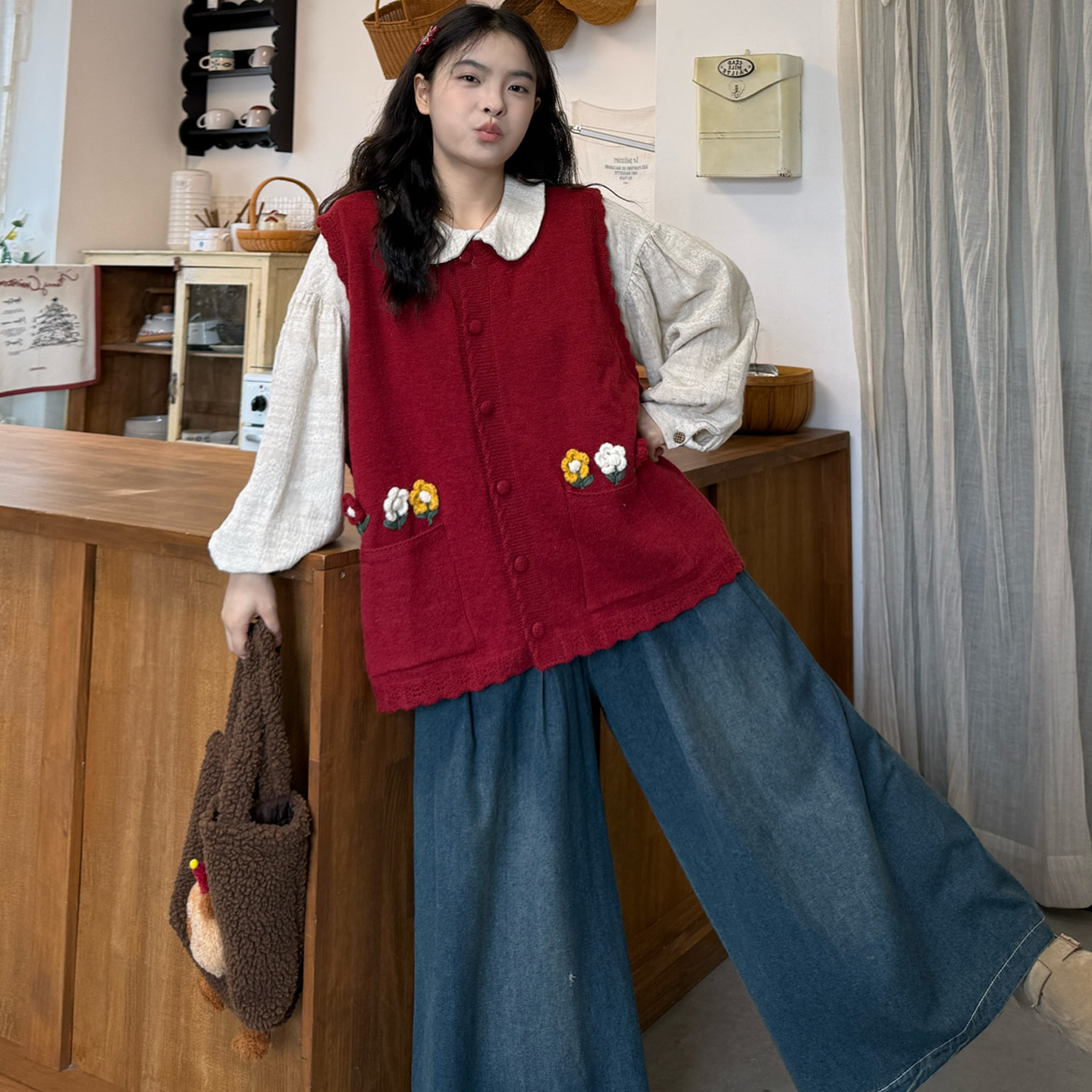 大码女装2025秋胖mm复古立体花朵马甲+娃娃领提花衬衣+牛仔裤套装,淘宝优惠券,粉丝福利购,淘宝优惠卷