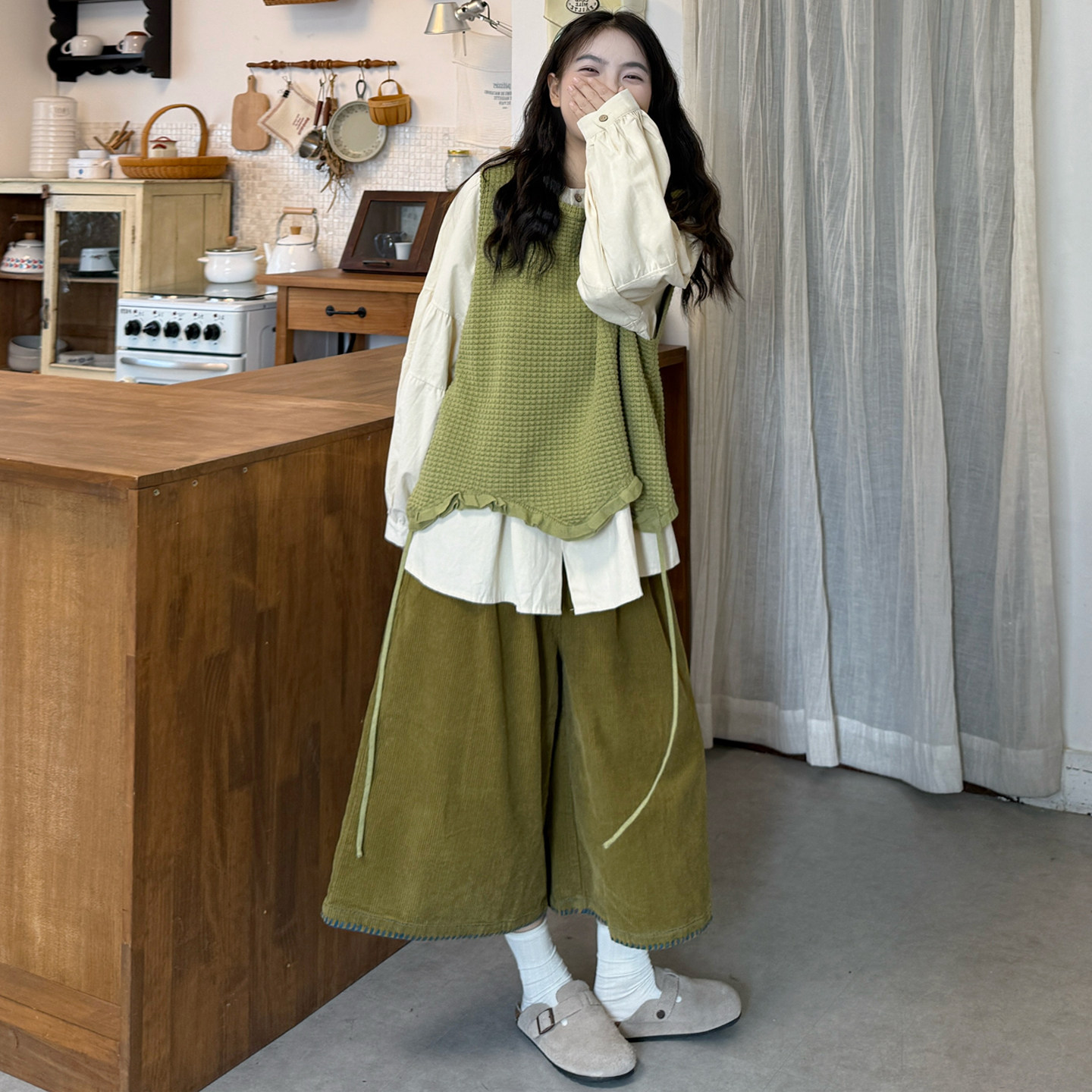 大码女装2025秋季胖mm森系设计感针织马甲+衬衫+灯芯绒七分阔腿裤,淘宝优惠券,粉丝福利购,淘宝优惠卷