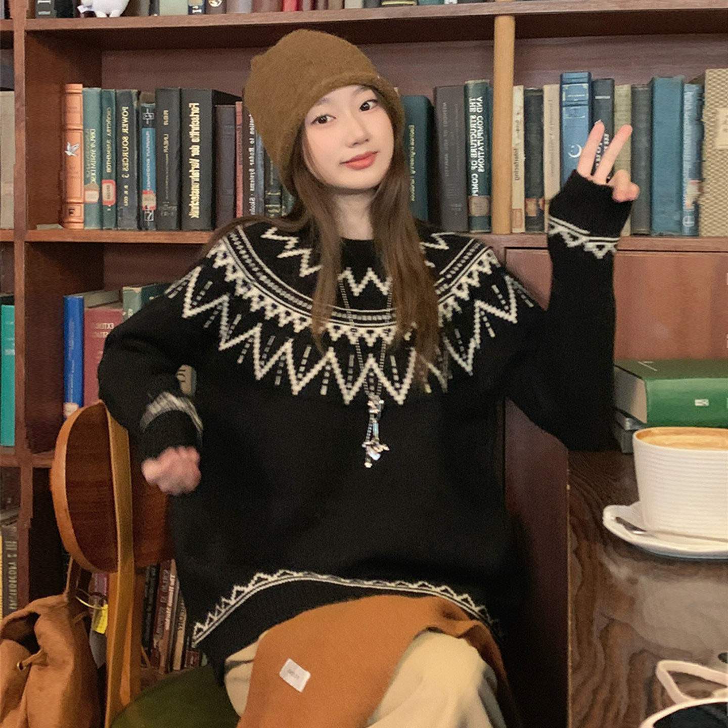 大码女装秋冬新款胖mm复古费尔岛黑色套头加厚毛衣提花针织上衣,淘宝优惠券,粉丝福利购,淘宝优惠卷