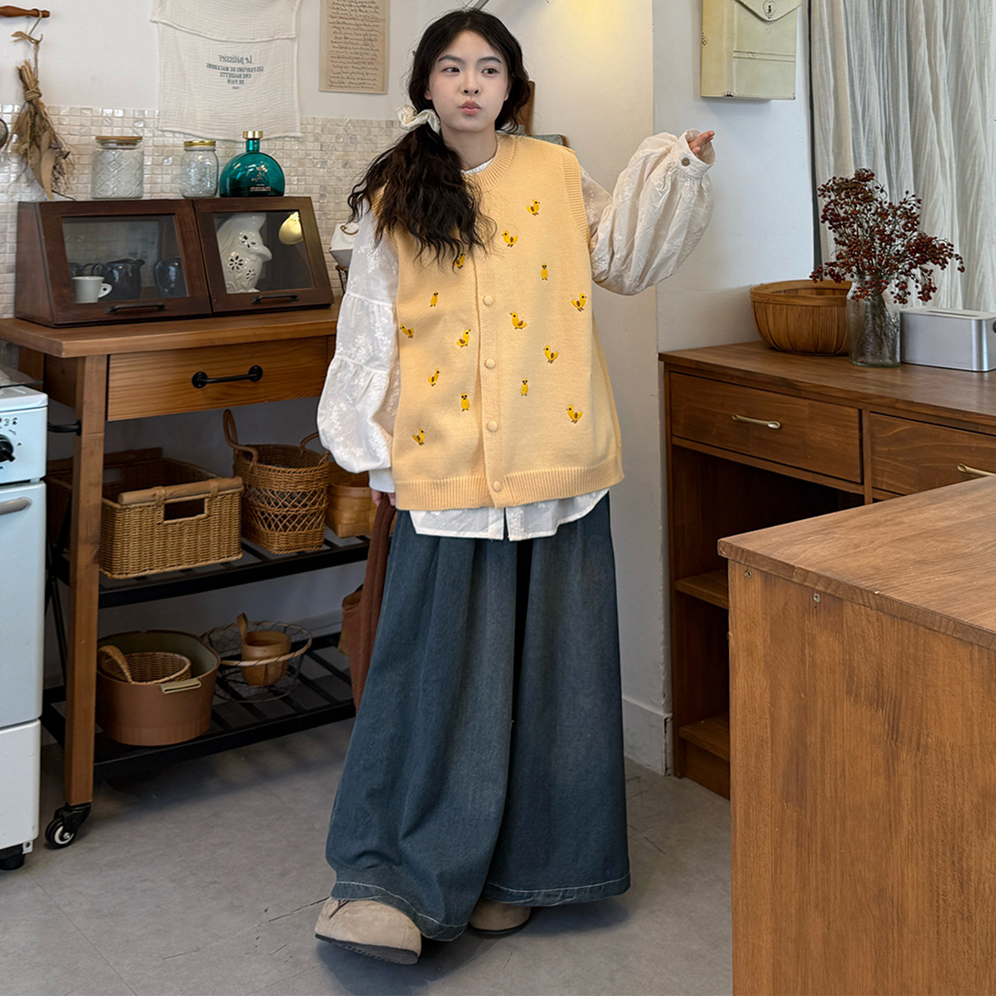 大码女装2026春新款胖mm显瘦一整套刺绣针织马甲+衬衣+阔腿牛仔裤,淘宝优惠券,粉丝福利购,淘宝优惠卷